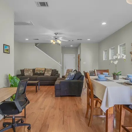New Build - King Bed 3 Br/3 Ba By Downtown Villa
